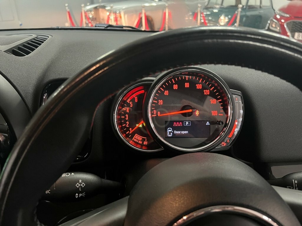 Mini Countryman Cooper D YD68OVN White #4