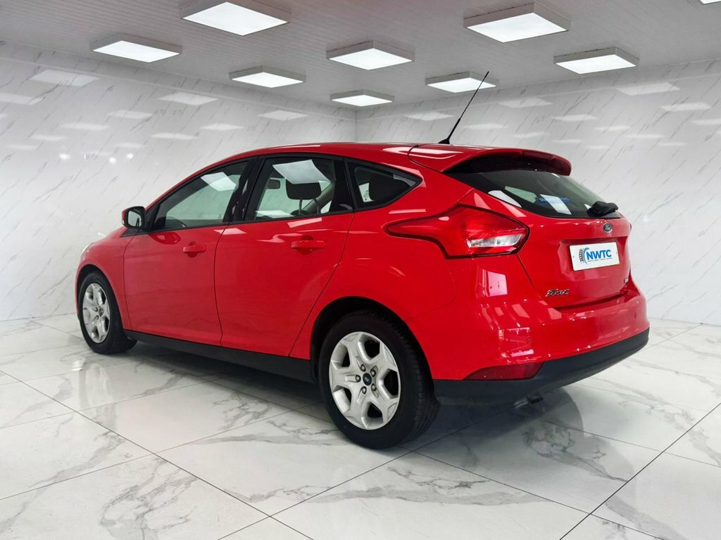 Ford Focus 1L Style Red #6