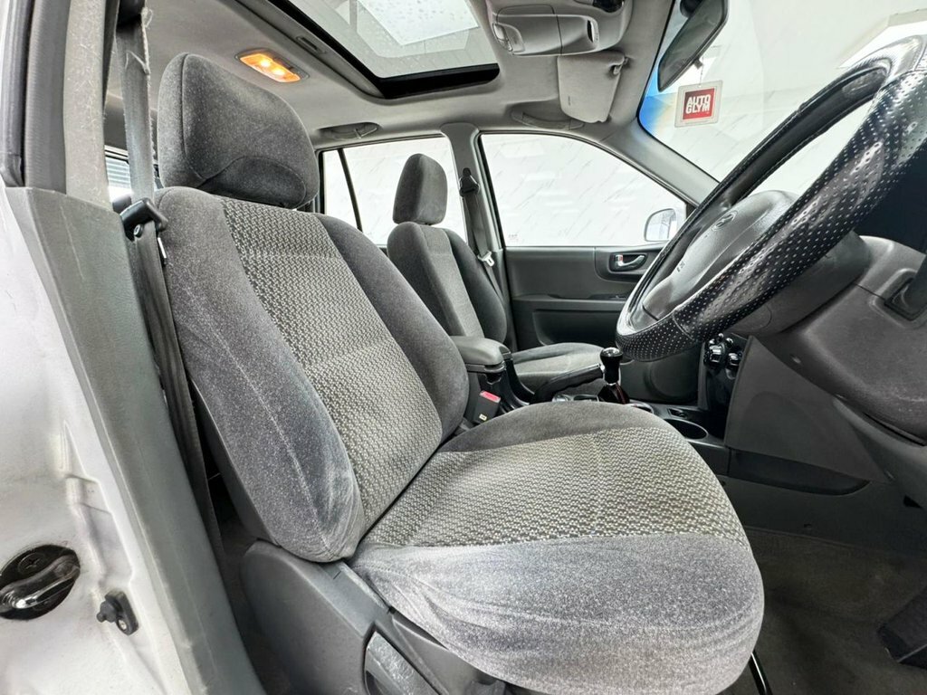 Hyundai Santa Fe 2.4 5dr Red #18