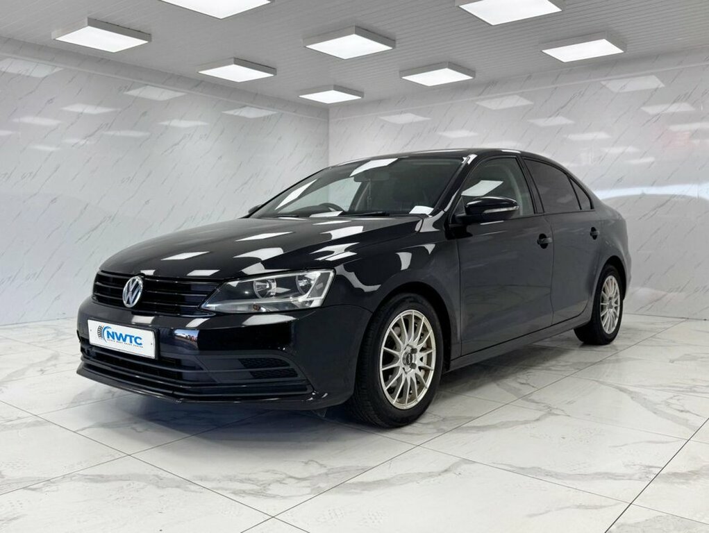 Volkswagen Jetta 2L S Black #4