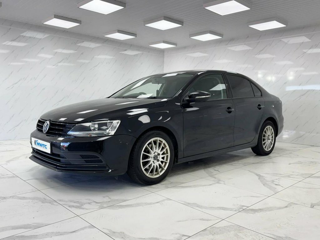 Volkswagen Jetta 2L S Black #5