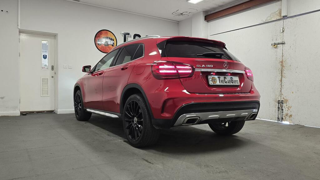 Mercedes-Benz GLA Class 1.6 Gla180 Amg Line Edition Suv Red #2