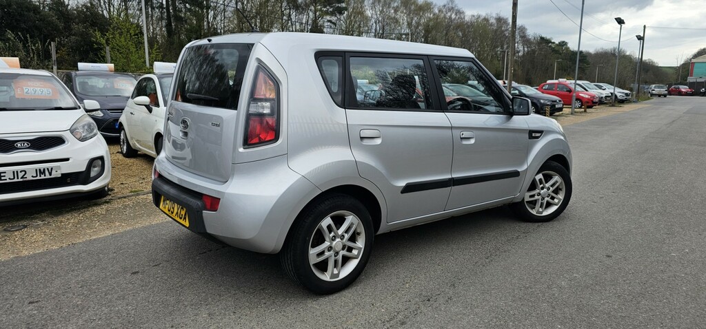 Kia Soul Suv 1.6 Crdi 2 2009 Silver #3