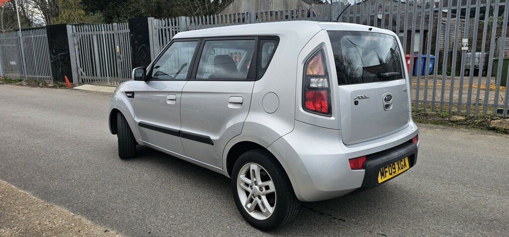 Kia Soul Suv 1.6 Crdi 2 2009 Silver #5