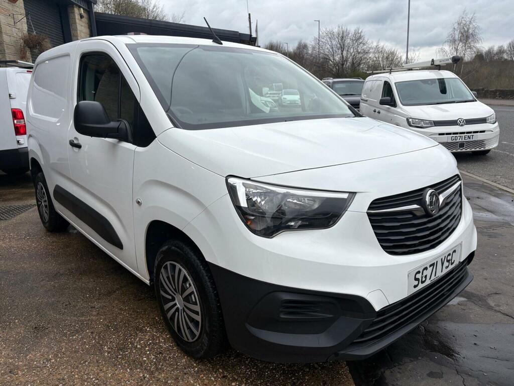 Vauxhall Combo Panel Van 1.5 Turbo D 2000 Dynamic L1 H1 Euro 6 SG71YSC White #2