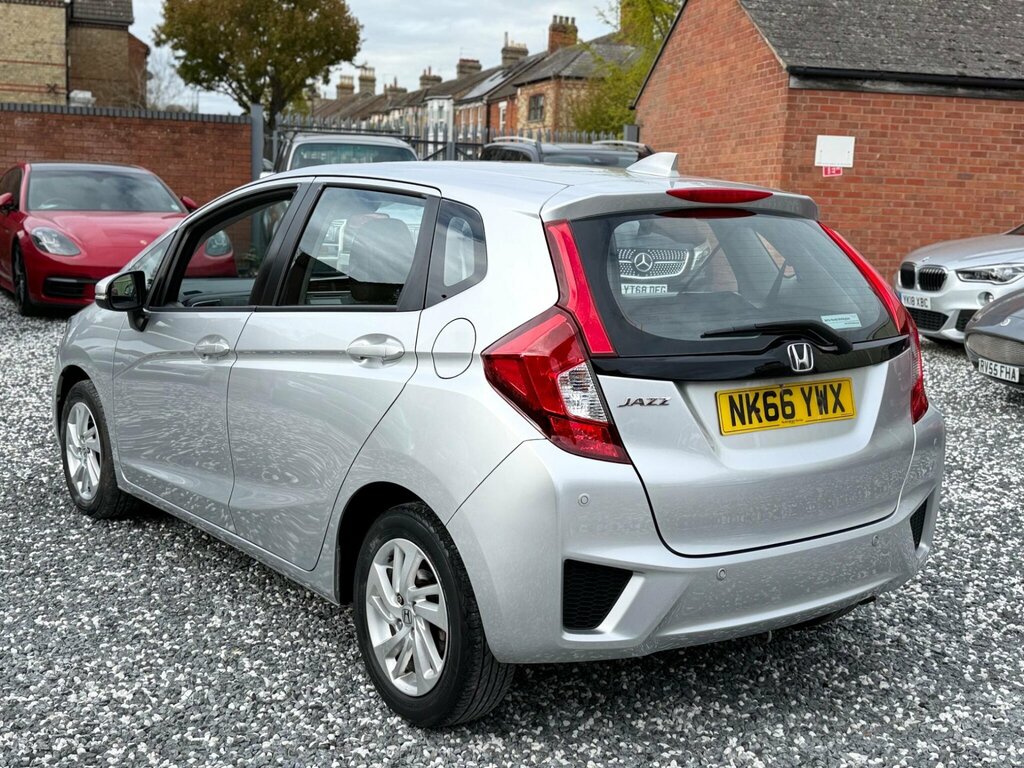 Honda Jazz 1.3 I-vtec Se Navi Cvt Euro 6 Ss NK66YWX Silver #5
