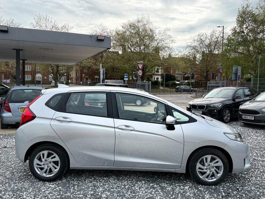 Honda Jazz 1.3 I-vtec Se Navi Cvt Euro 6 Ss NK66YWX Silver #2