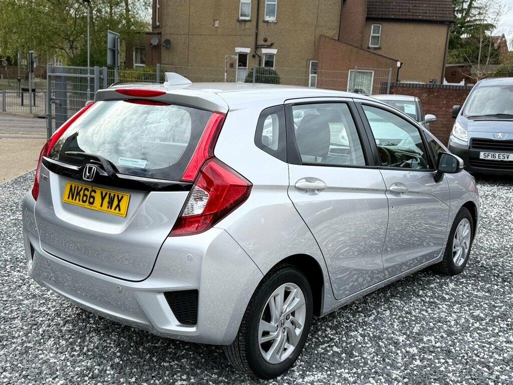 Honda Jazz 1.3 I-vtec Se Navi Cvt Euro 6 Ss NK66YWX Silver #3