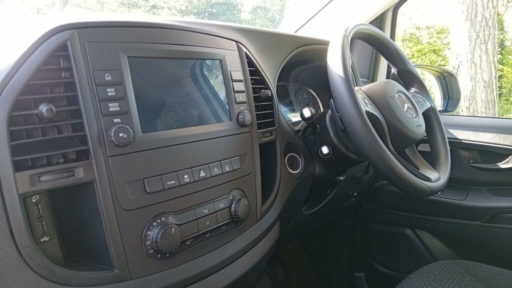 Mercedes-Benz Vito 2L Pro NK23YMW White #2