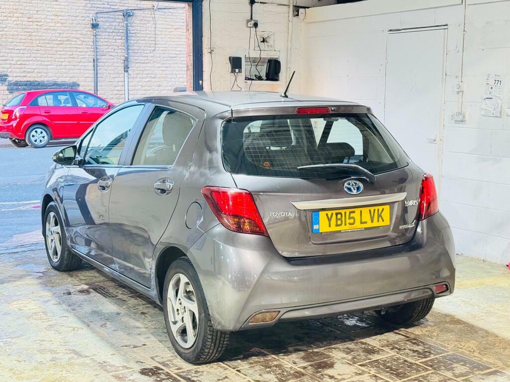 Toyota Yaris 1.5 Vvt-h Icon E-cvt Euro 6 YB15LVK Grey #4