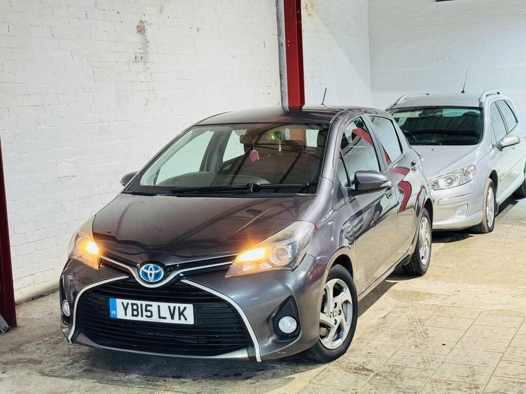 Toyota Yaris 1.5 Vvt-h Icon E-cvt Euro 6 Grey