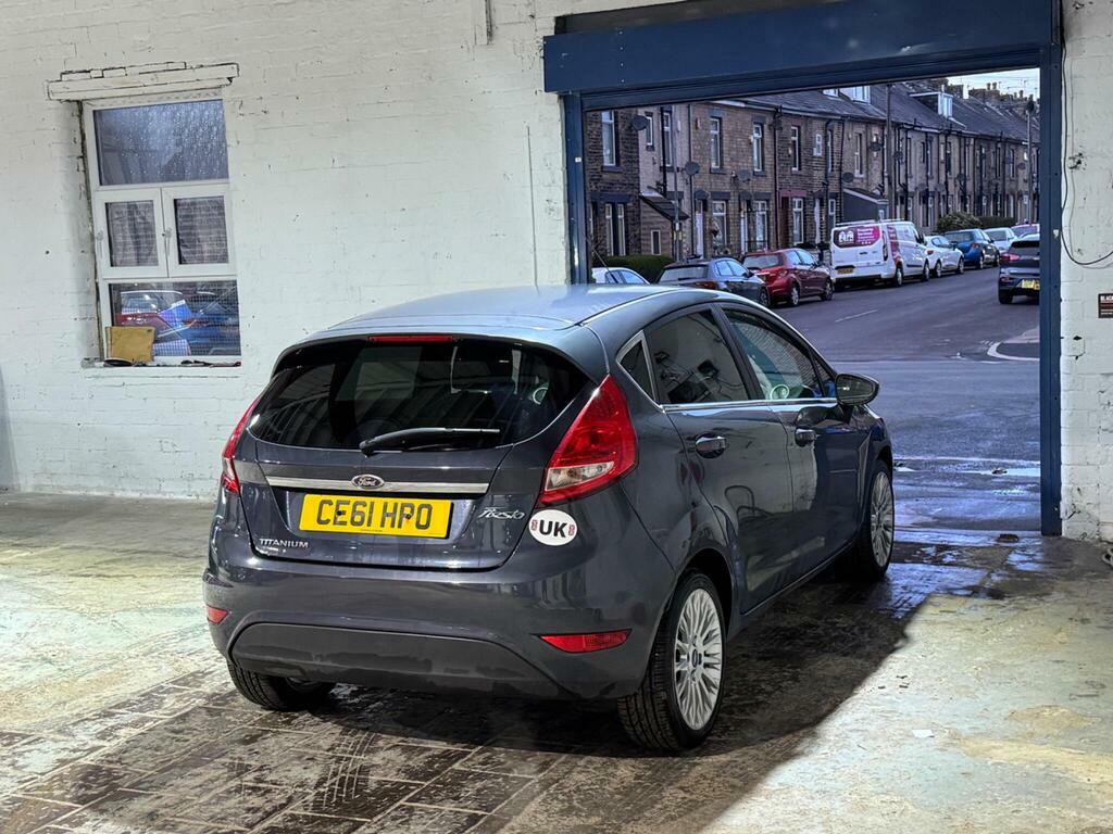 Ford Fiesta 1.4 Tdci Dpf Titanium CE61HPO Grey #4