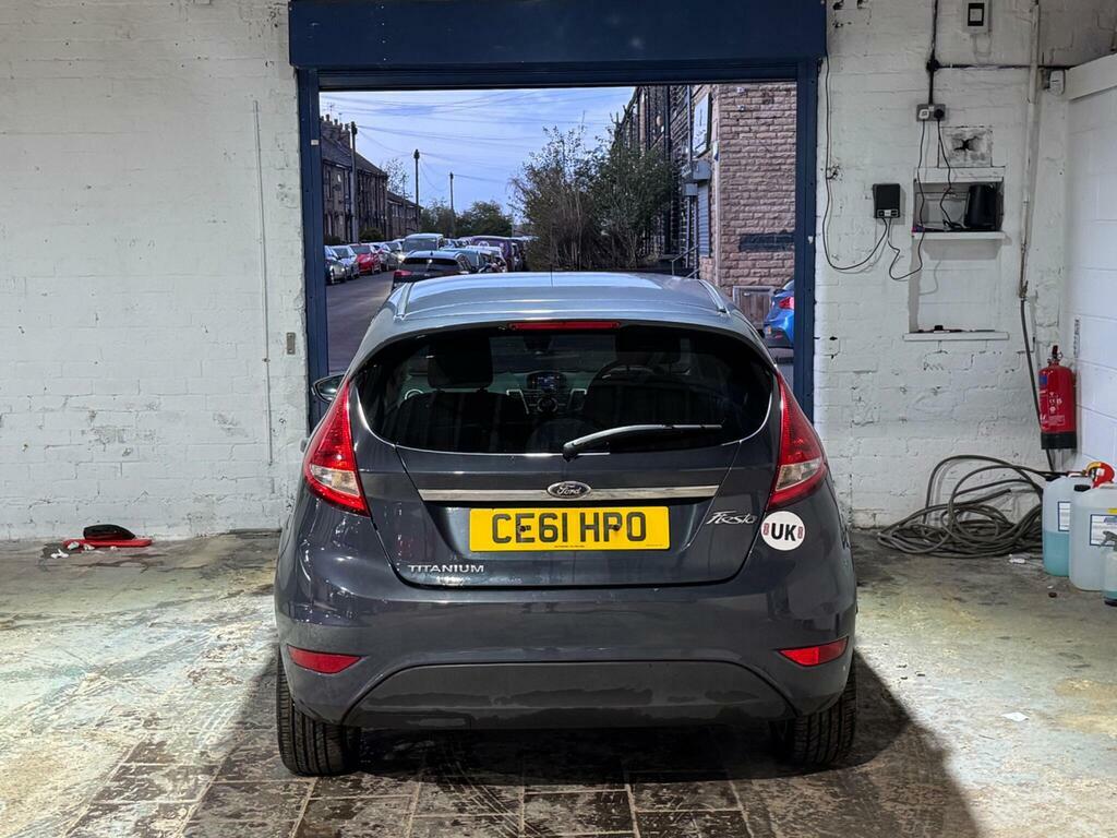Ford Fiesta 1.4 Tdci Dpf Titanium CE61HPO Grey #5