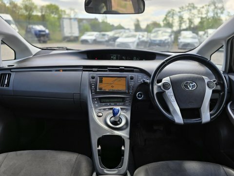 Toyota Prius 1.8 Vvt-h T Black #6