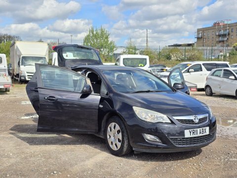 Vauxhall Astra 1.6 16V Exclusiv YR11ABX Black #6