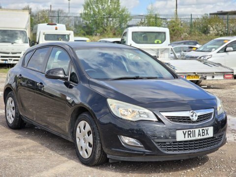 Vauxhall Astra 1.6 16V Exclusiv YR11ABX Black #5