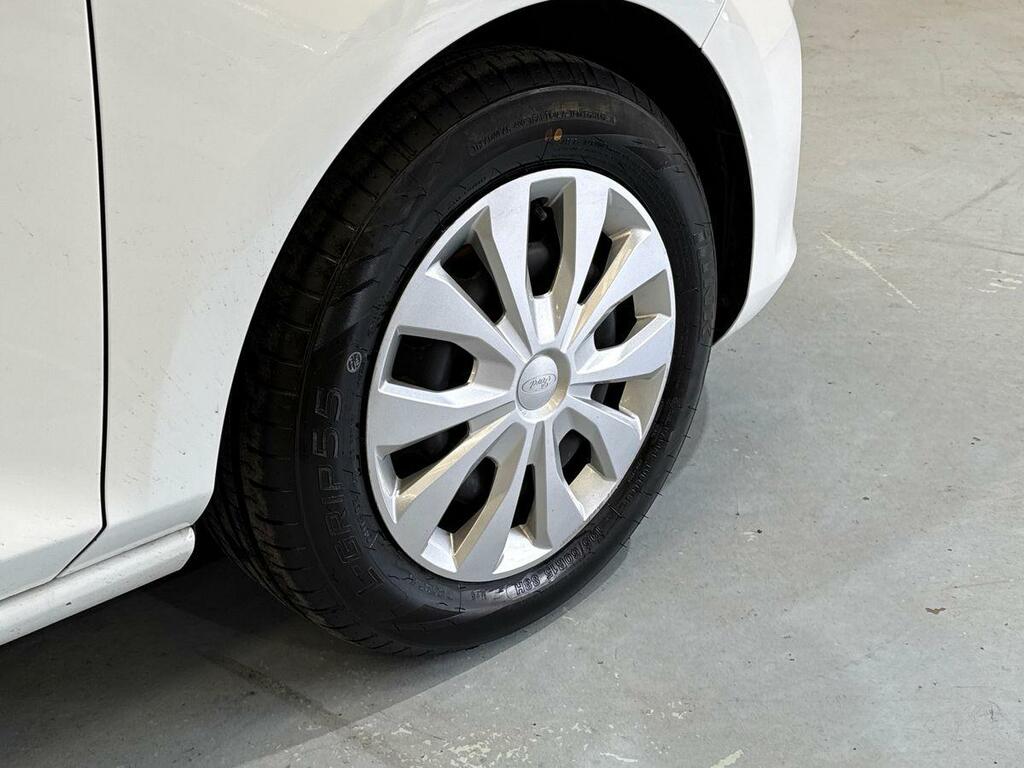 Ford Fiesta 1.1 75 Trend NU23OGE White #4