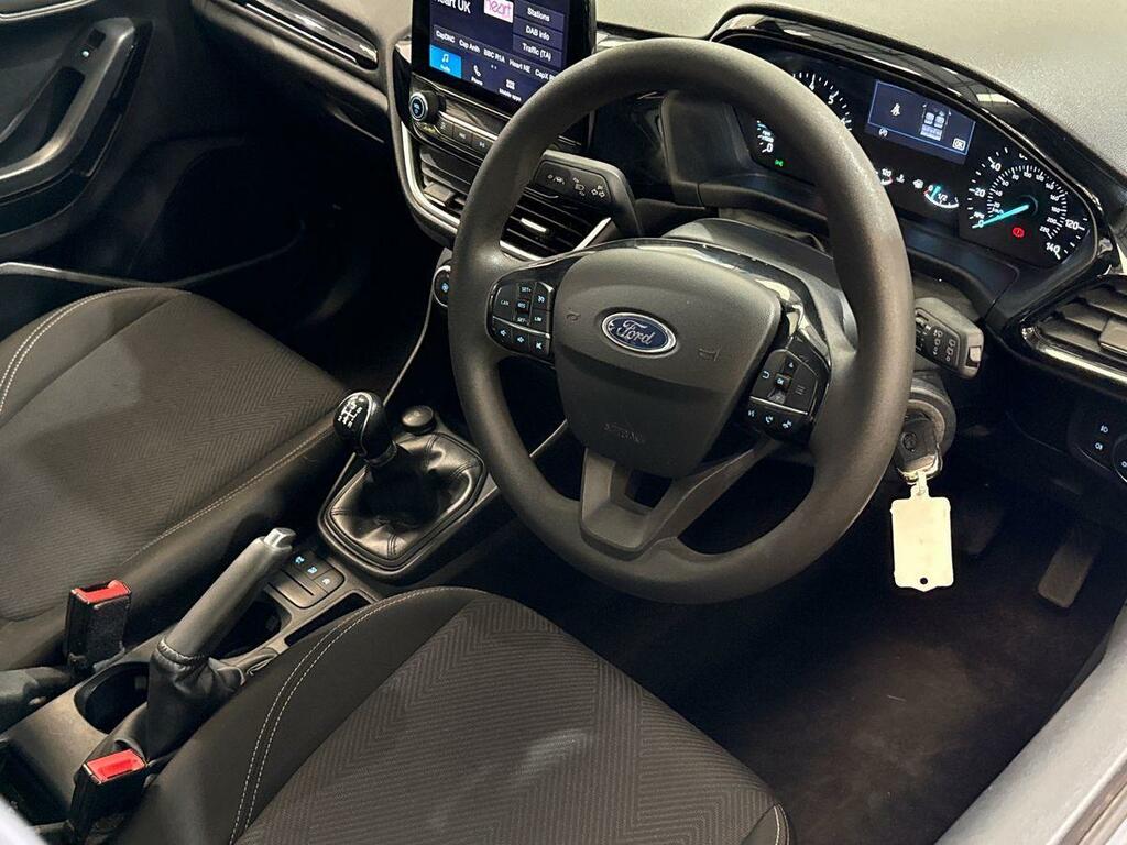 Ford Fiesta 1.1 75 Trend NU23OGE White #3