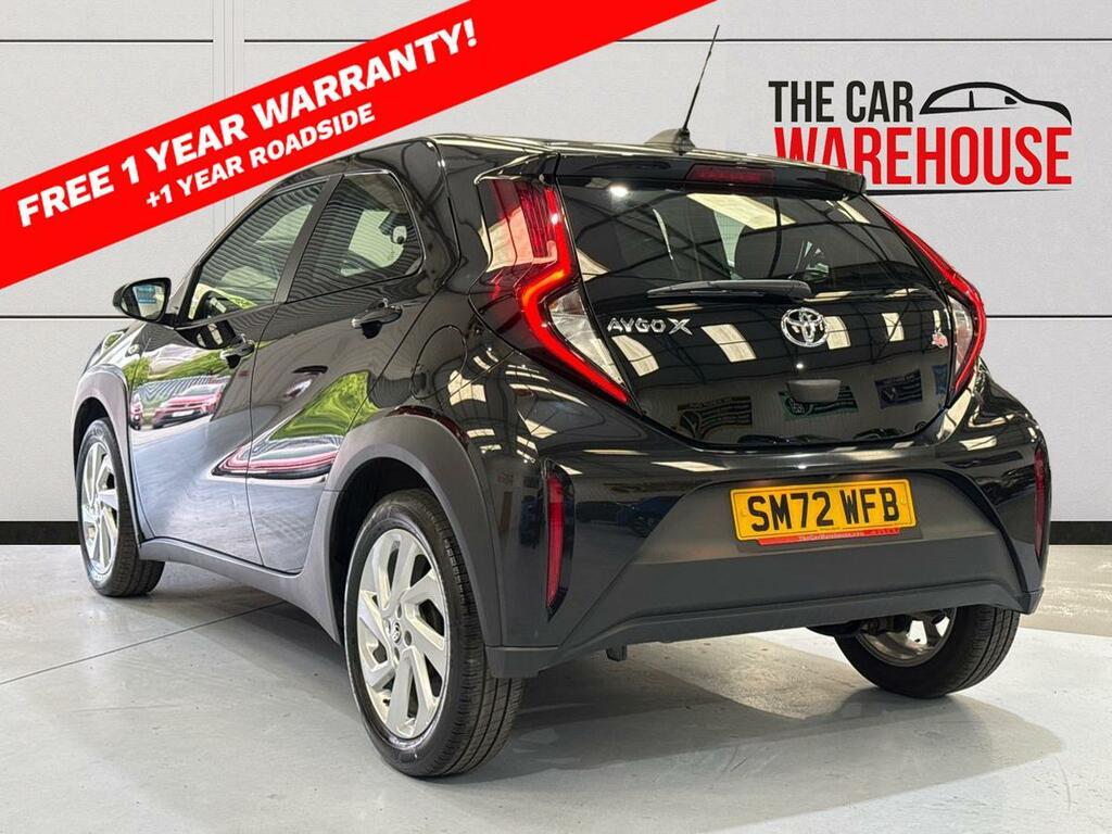 Toyota Aygo X 1.0 Vvt-i Pure SM72WFB Black #2