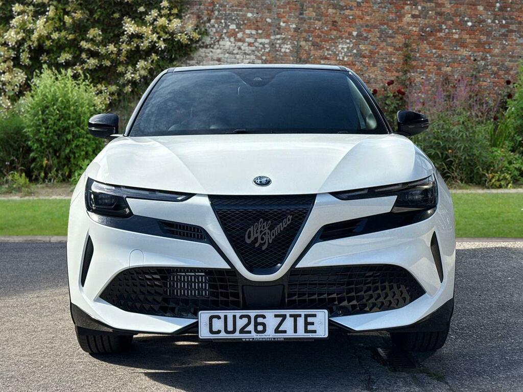 Alfa Romeo Junior 1.2 Turbo Ibrida CU26ZTE White #2