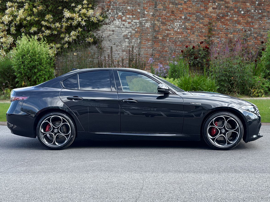 Alfa Romeo Giulia 2.0 Turbo Veloce CU26ZPF Black #3