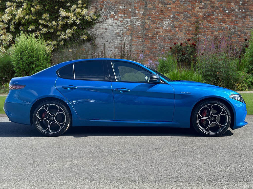 Alfa Romeo Giulia 2.0 Turbo Veloce CU26ZPE Blue #3