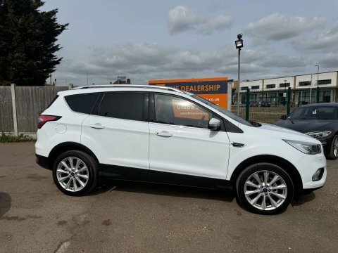 Ford Kuga 1.5 Kuga Titanium LY19RKF White #5