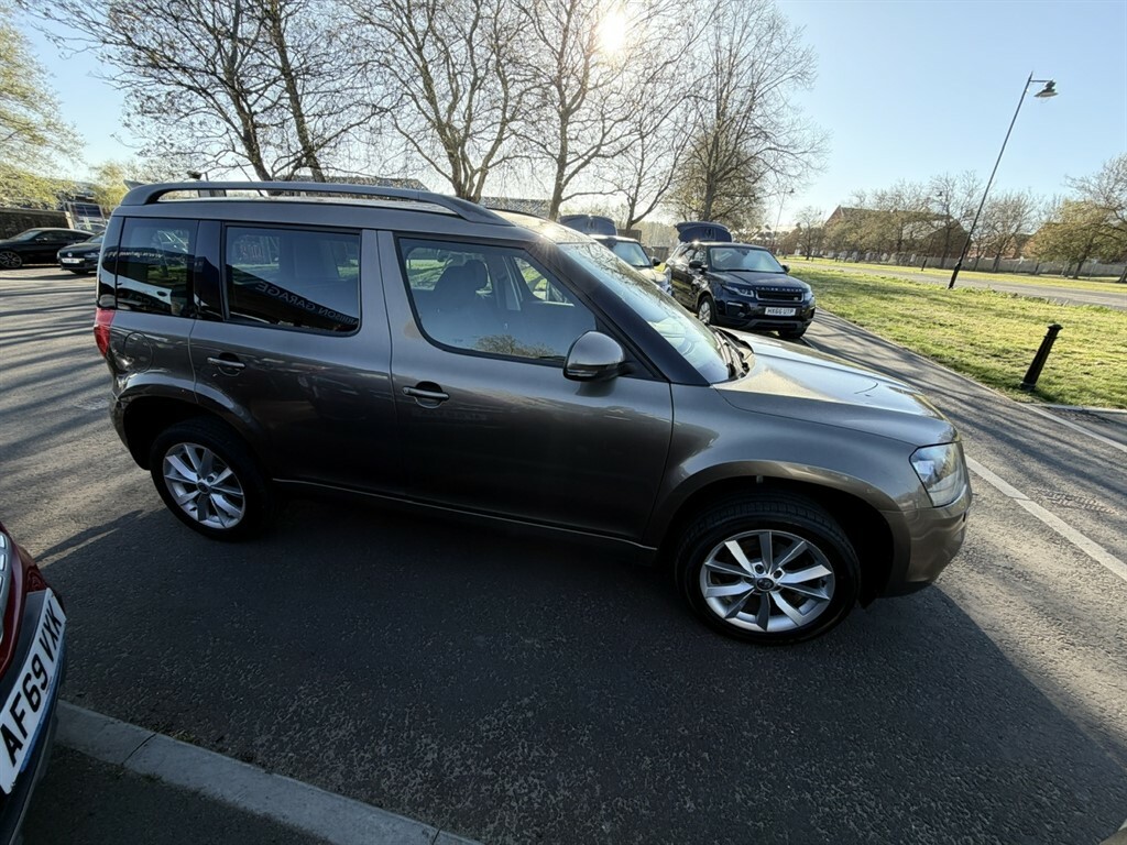 Skoda Yeti Se Tsi YR65LWG Brown #4
