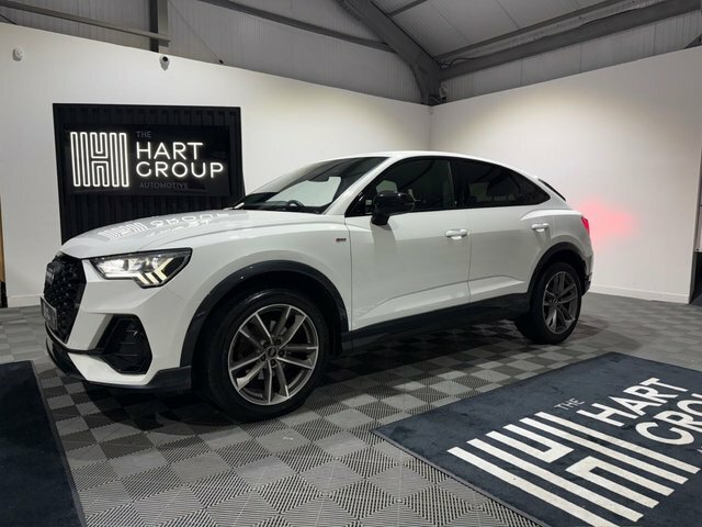 Audi Q3 1.5 Tfsi Cod 35 Black Edition Sportback LR71NLZ Black #3