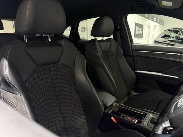 Audi Q3 1.5 Tfsi Cod 35 Black Edition Sportback LR71NLZ Black #6