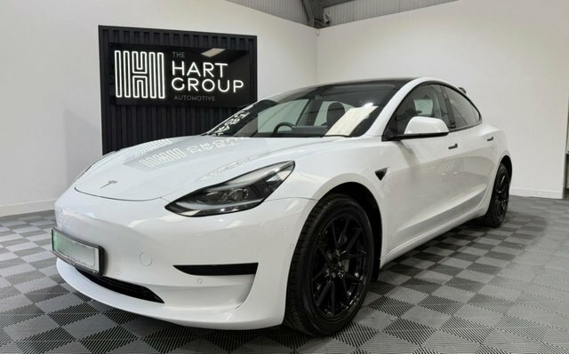 Tesla Model 3 Standard Range Plus Saloon Rwd White
