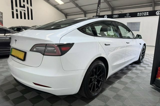 Tesla Model 3 Standard Range Plus Saloon Rwd LE21EDJ White #2