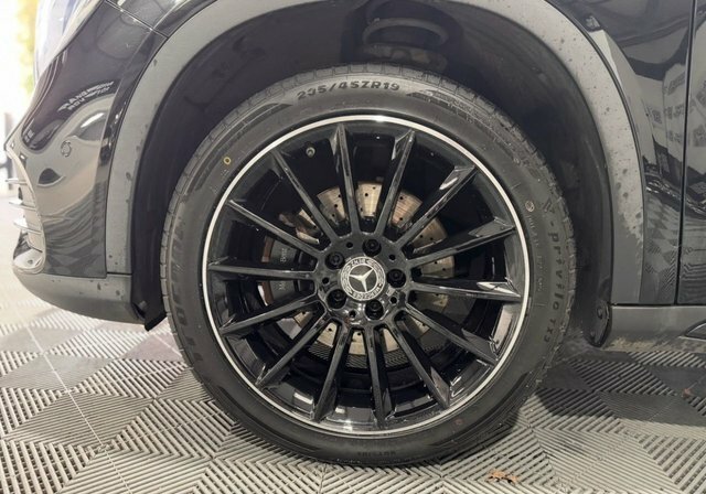 Mercedes-Benz GLA Class 2.1 Gla220d Amg Line Premium Suv 7G-d HF18WWA Black #3