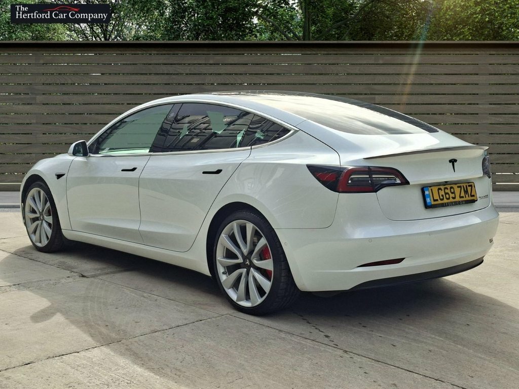 Tesla Model 3 Saloon LG69ZMZ White #6