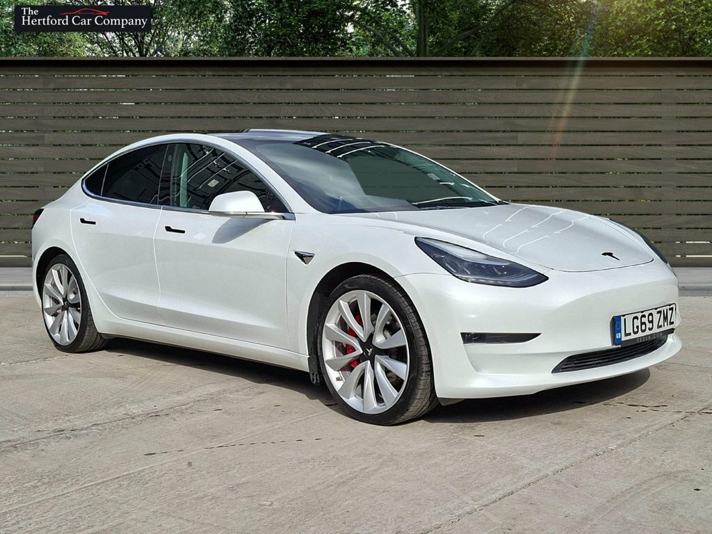 Tesla Model 3 Saloon White