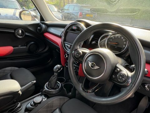 Mini Hatch 2015 15 Cooper #3