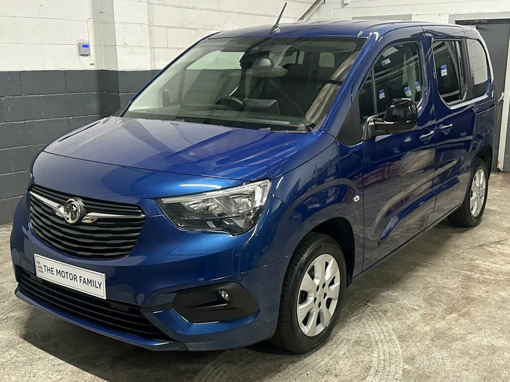 Vauxhall Combo Life 1.5 Turbo D Se FP72PWV Blue #3