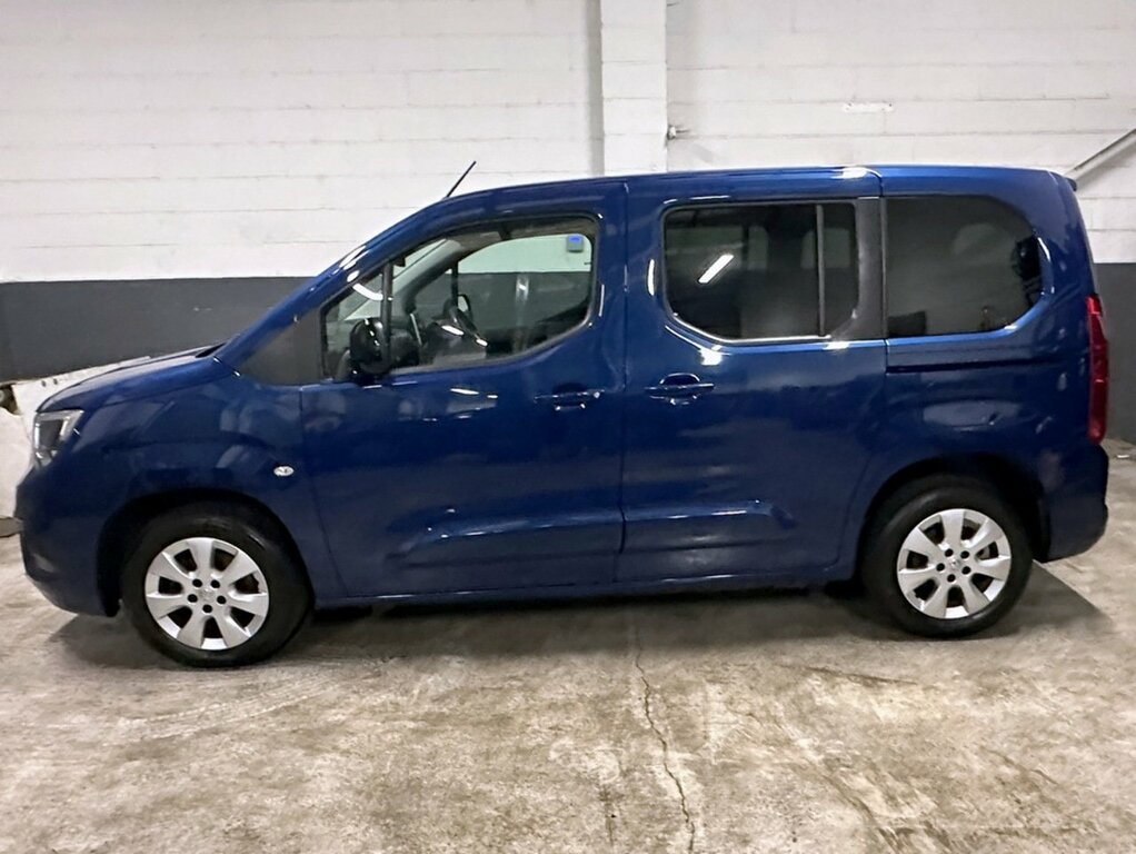 Vauxhall Combo Life 1.5 Turbo D Se FP72PWV Blue #4
