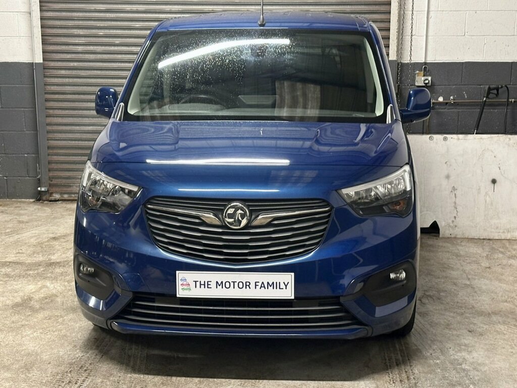 Vauxhall Combo Life 1.2 Turbo 130 Se GU21OMF Blue #3