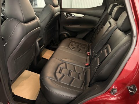 Nissan Qashqai 1.3 Dig-t Tekna YB20TAV Red #6