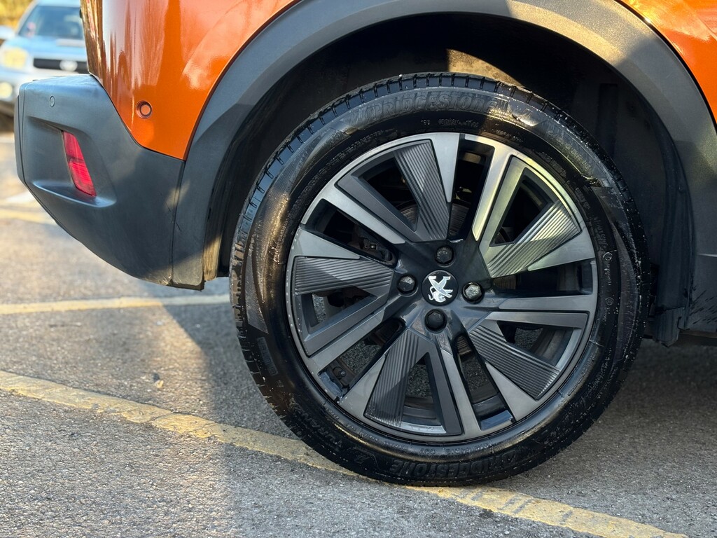 Peugeot 2008 Hatchback FG22BHZ Orange #6