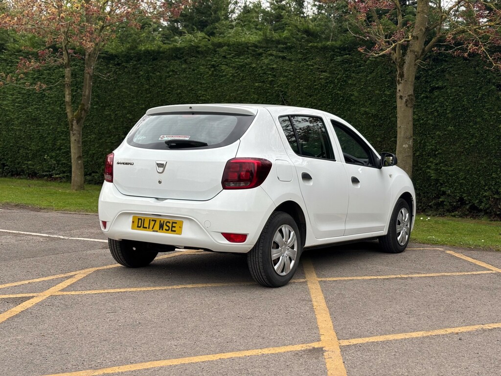 Dacia Sandero Hatchback DL17WSE White #2