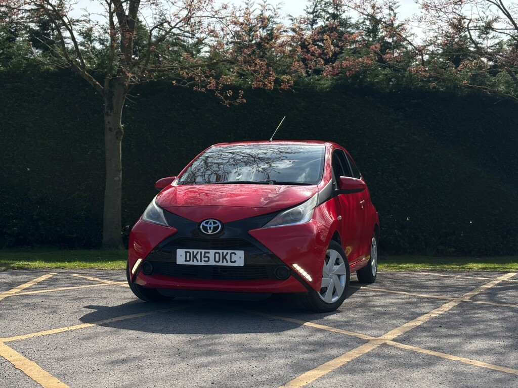 Toyota Aygo Hatchback Red