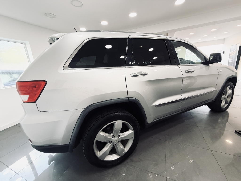Jeep Grand Cherokee 3.0 V6 Crd Overland Silver #4
