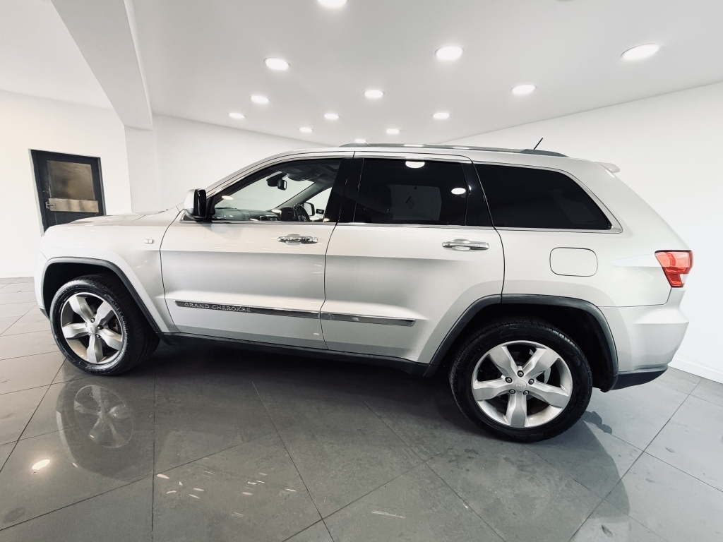 Jeep Grand Cherokee 3.0 V6 Crd Overland Silver #2