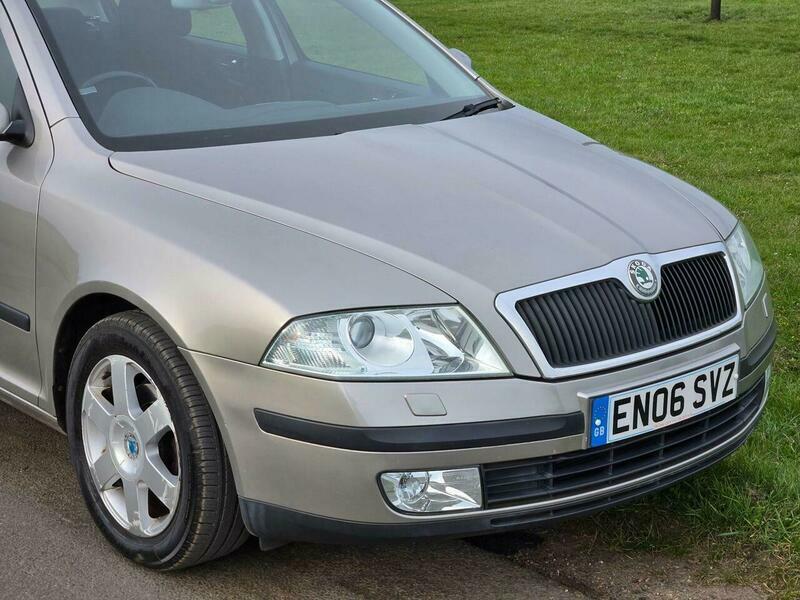 Skoda Octavia 1.6 Fsi Elegance Tiptronic Beige #5