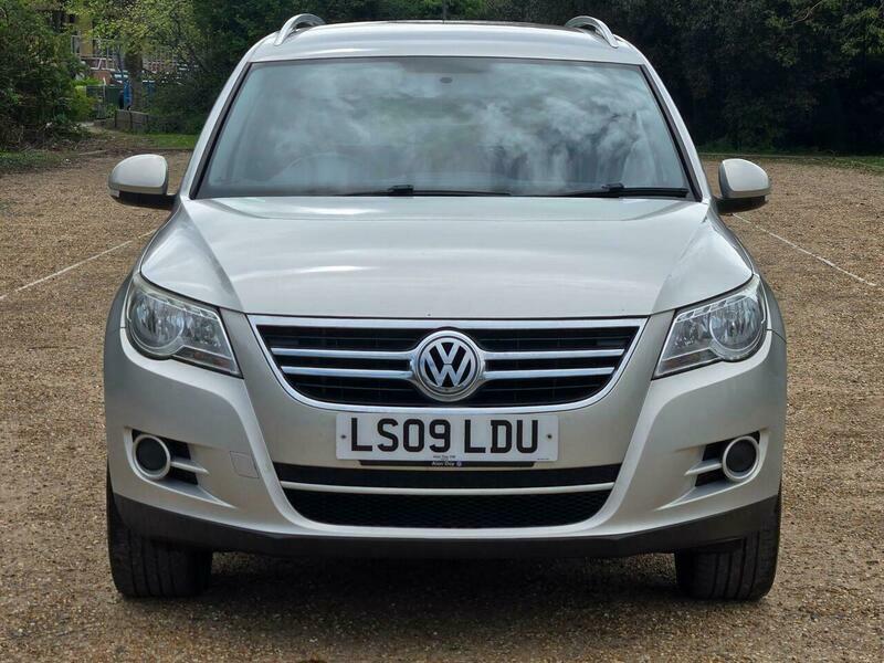 Volkswagen Tiguan 2.0 Tdi Se 4Wd SG09HUM Silver #2