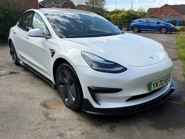 Tesla Model 3 2020 Standard Range Plus Saloon White