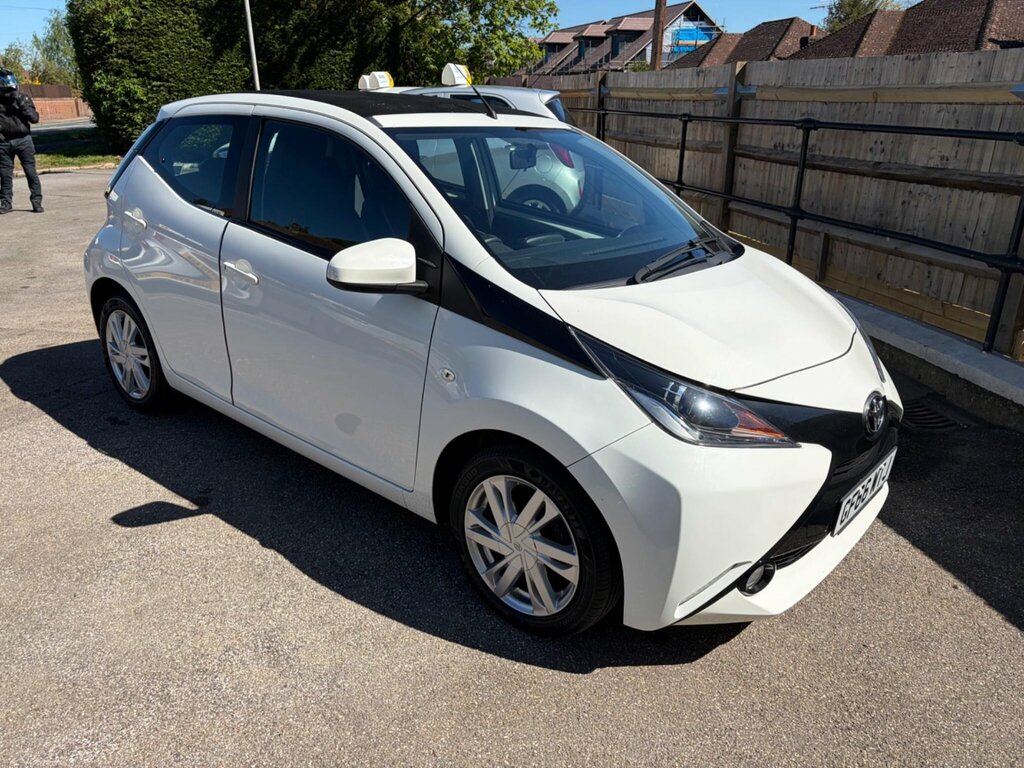 Toyota Aygo 1.0 Vvt-i X-pression Euro 6 White