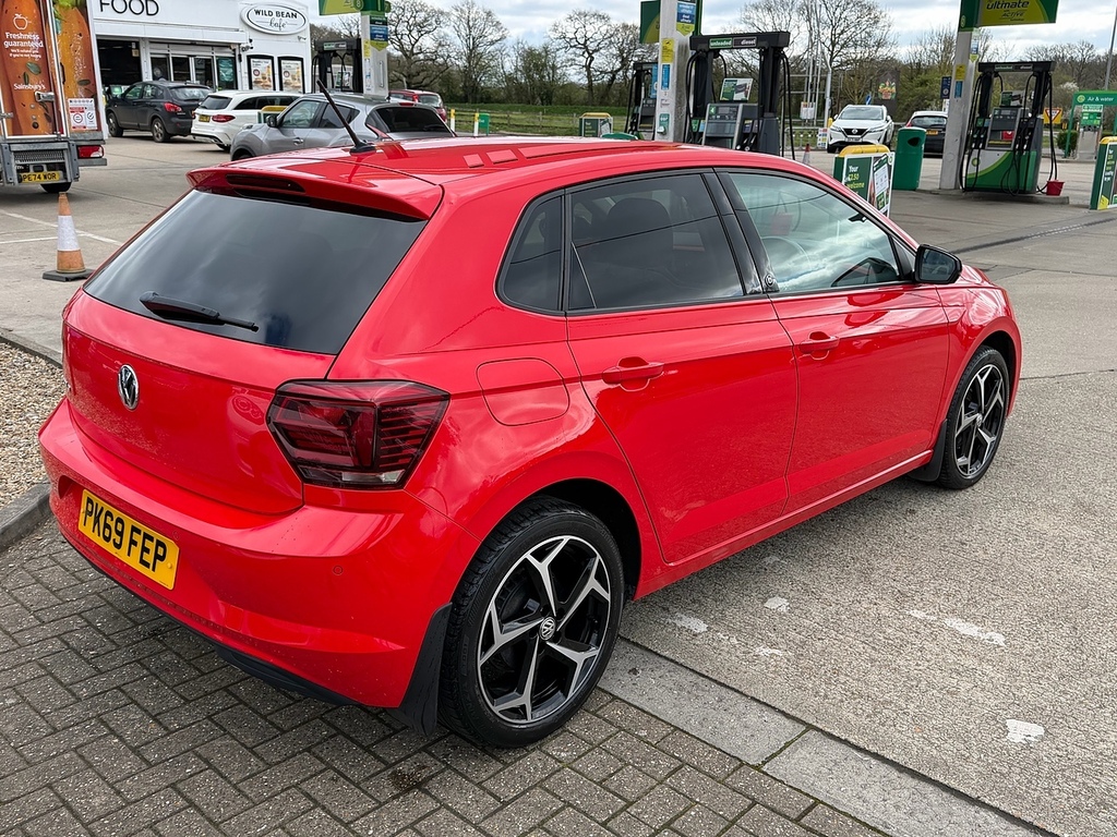 Volkswagen Polo 1.0 Tsi Gpf Beats Hatchback Euro PK69FEP Red #5